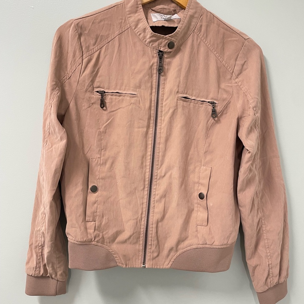 Retro-Style Pink Bomber Jacket | Perfect Everyday Layer